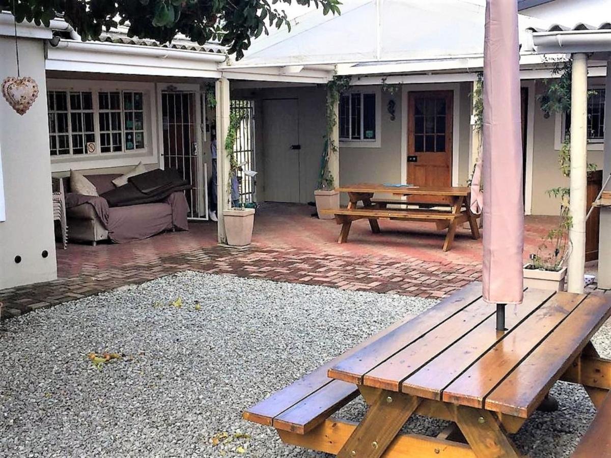 Keedols Inn & Backpackers Knysna Exterior photo