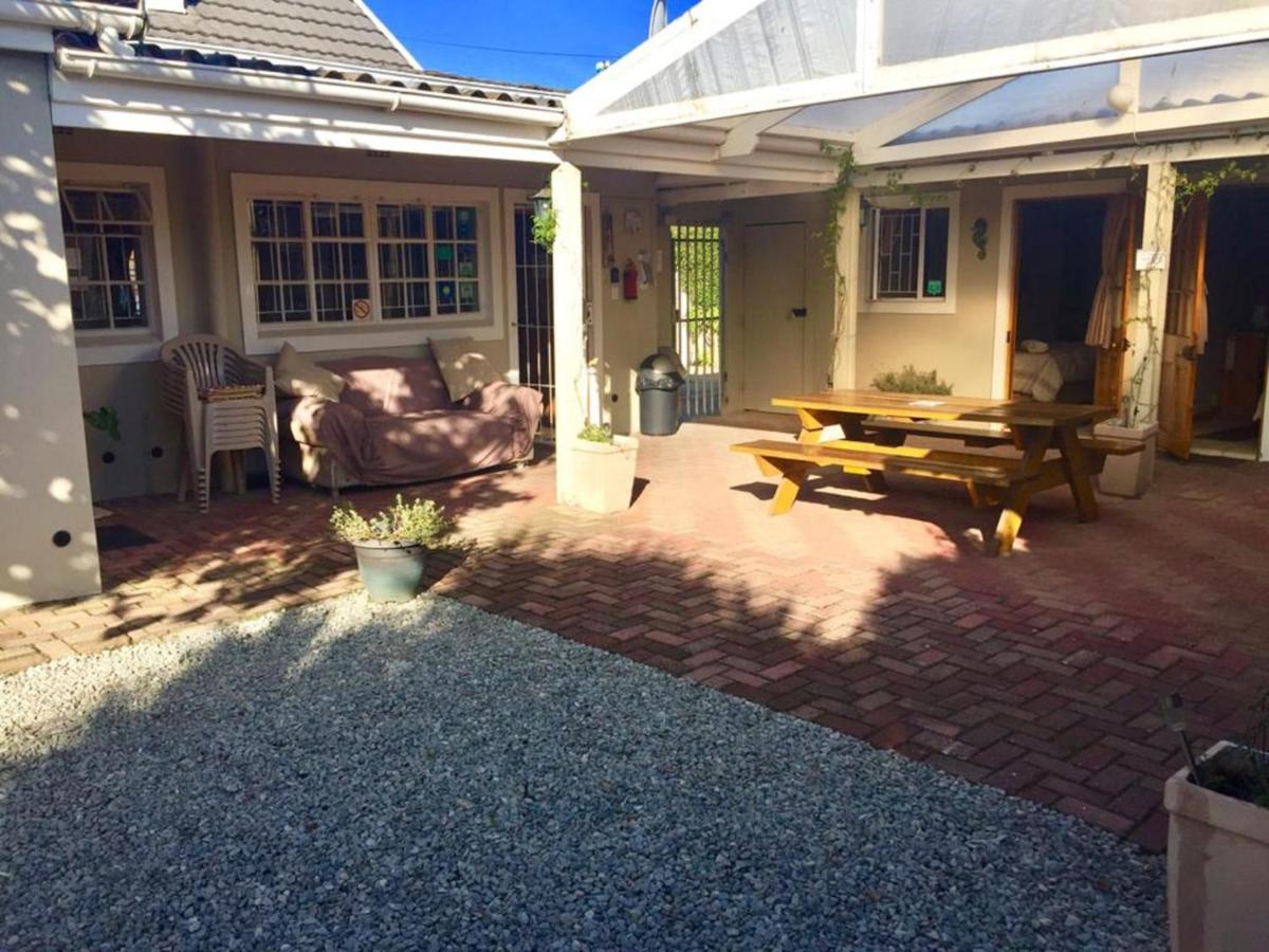 Keedols Inn & Backpackers Knysna Exterior photo