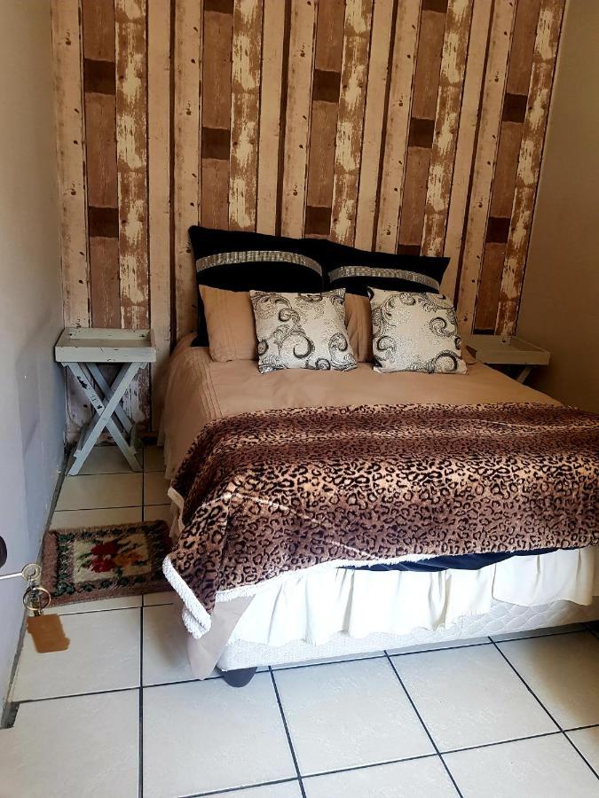 Keedols Inn & Backpackers Knysna Exterior photo